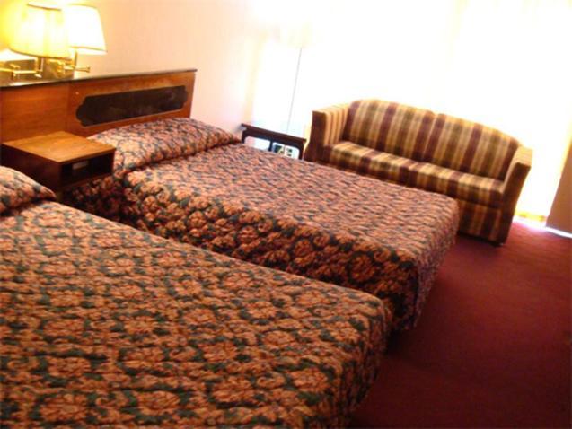 Gray Plaza Motel Benton Luaran gambar